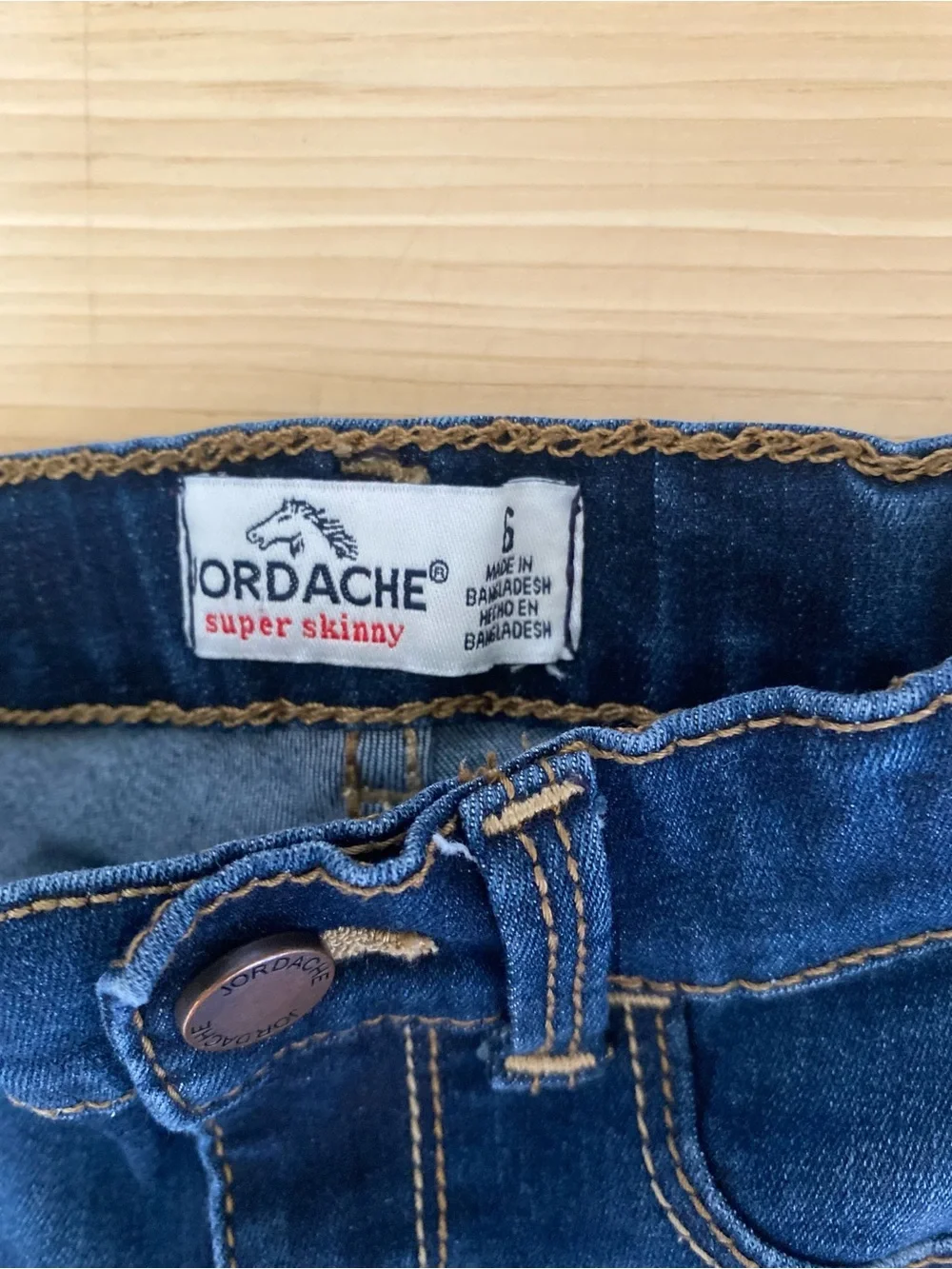 Girls Size 6-6X Clothes Lot of 3 Pants Leggings Jeans T-Shirt Carter’s Jordache